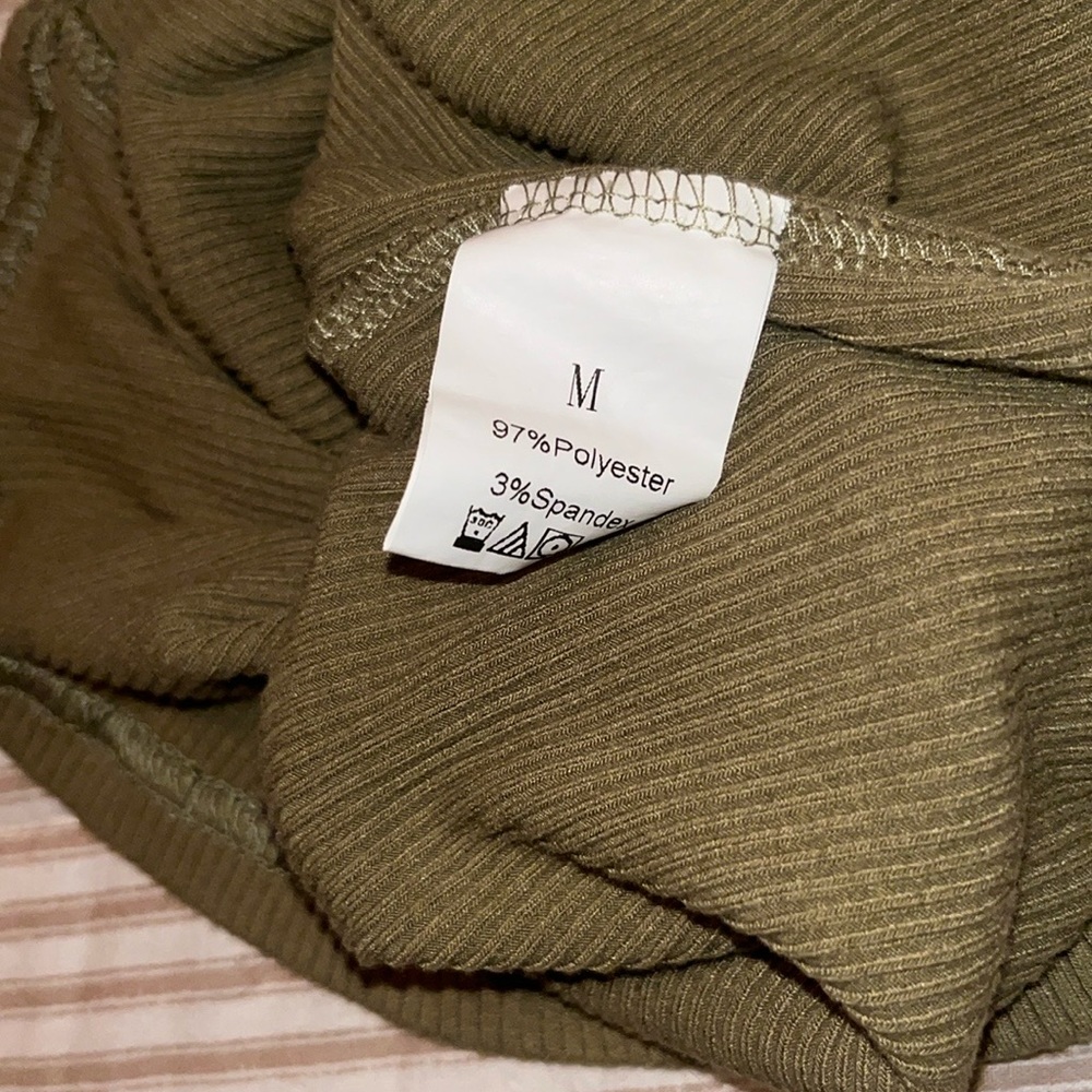 Cropped tank top - Picture 2 of 2